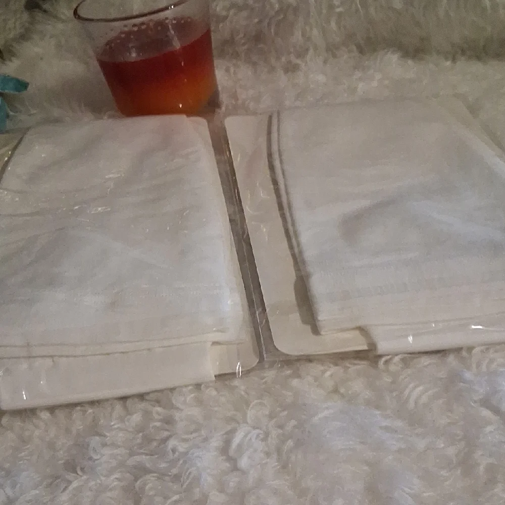 White Anti-Embolism Compression Stockings - Picture 10 of 12